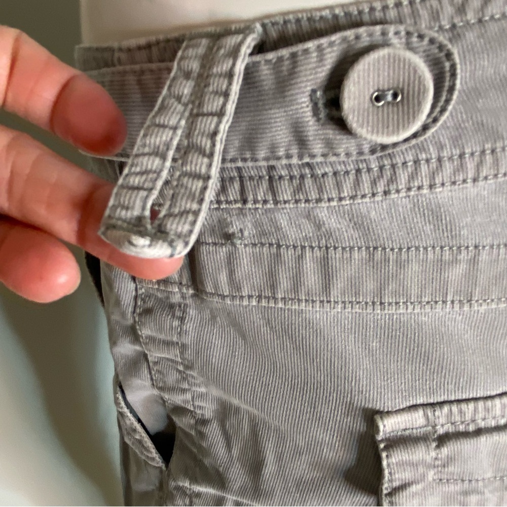 EDDIE BAUER Shaw Light Grey Corduroy Capri Crop Pant Utility Size 8 Tall - Picture 12 of 16